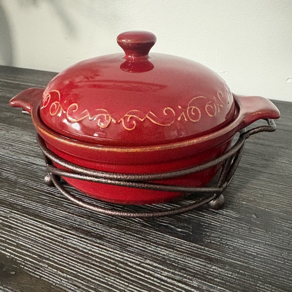 Red Ceramic Casserole Dish with Lid